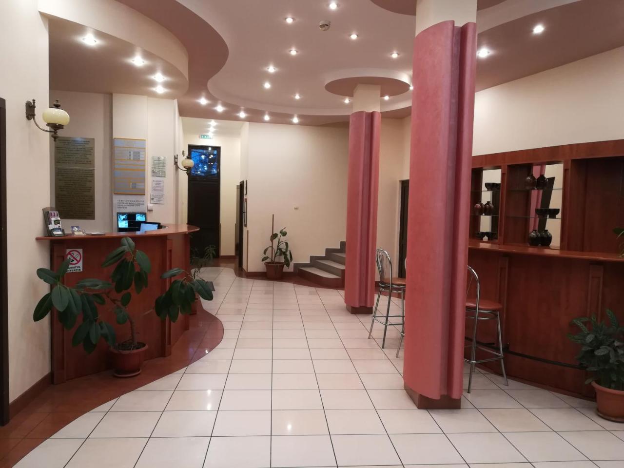 Hotel Everest Târgu-Mureş Eksteriør bilde